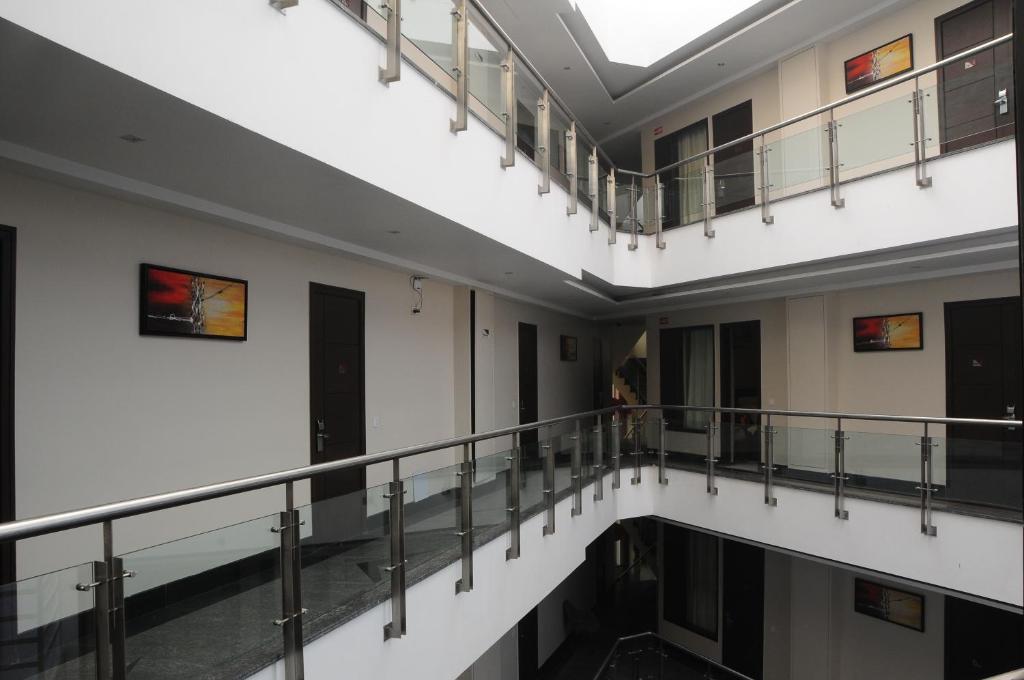 Hotel Gulnar นิวเดลี ภายนอก รูปภาพ