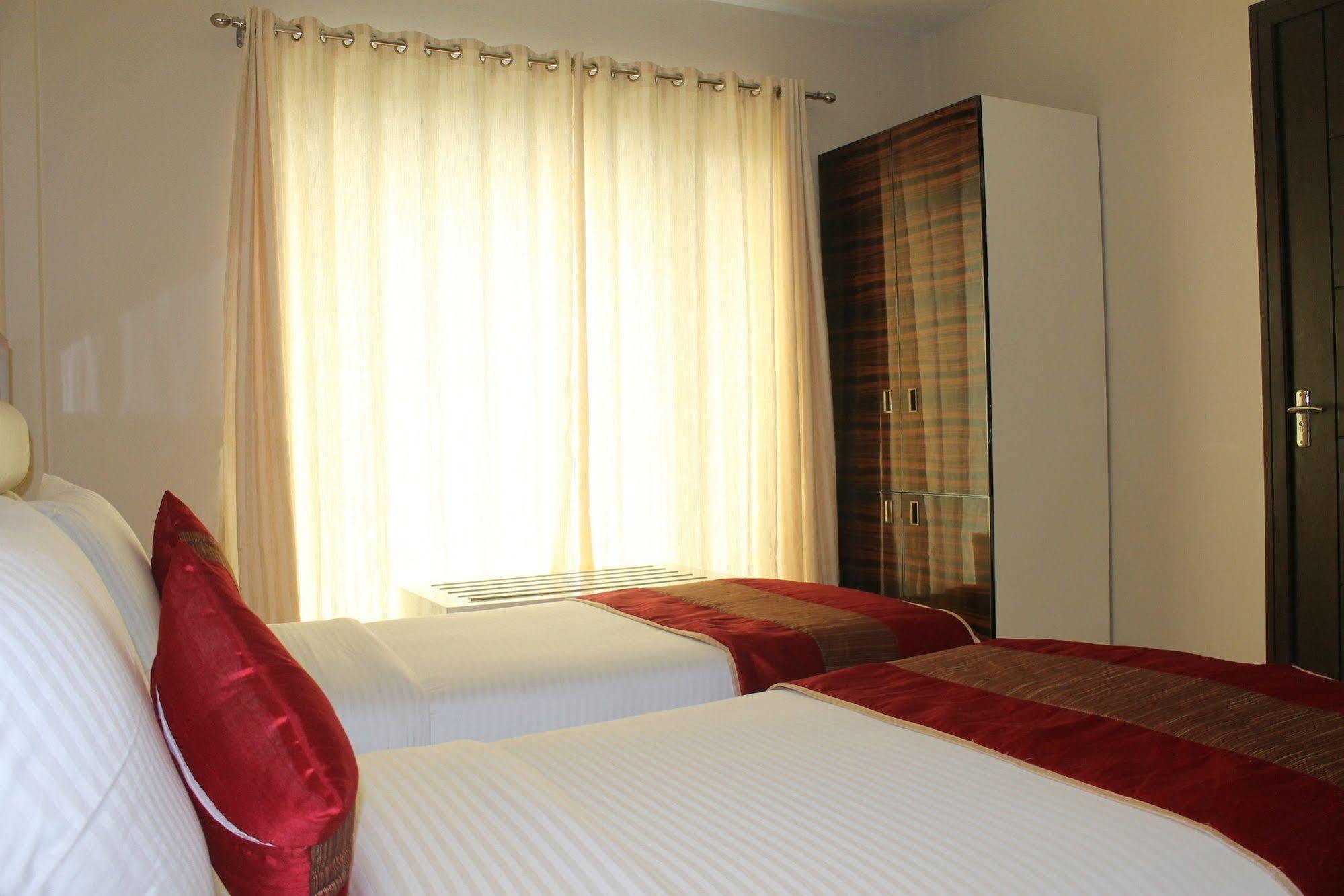Hotel Gulnar นิวเดลี ห้อง รูปภาพ